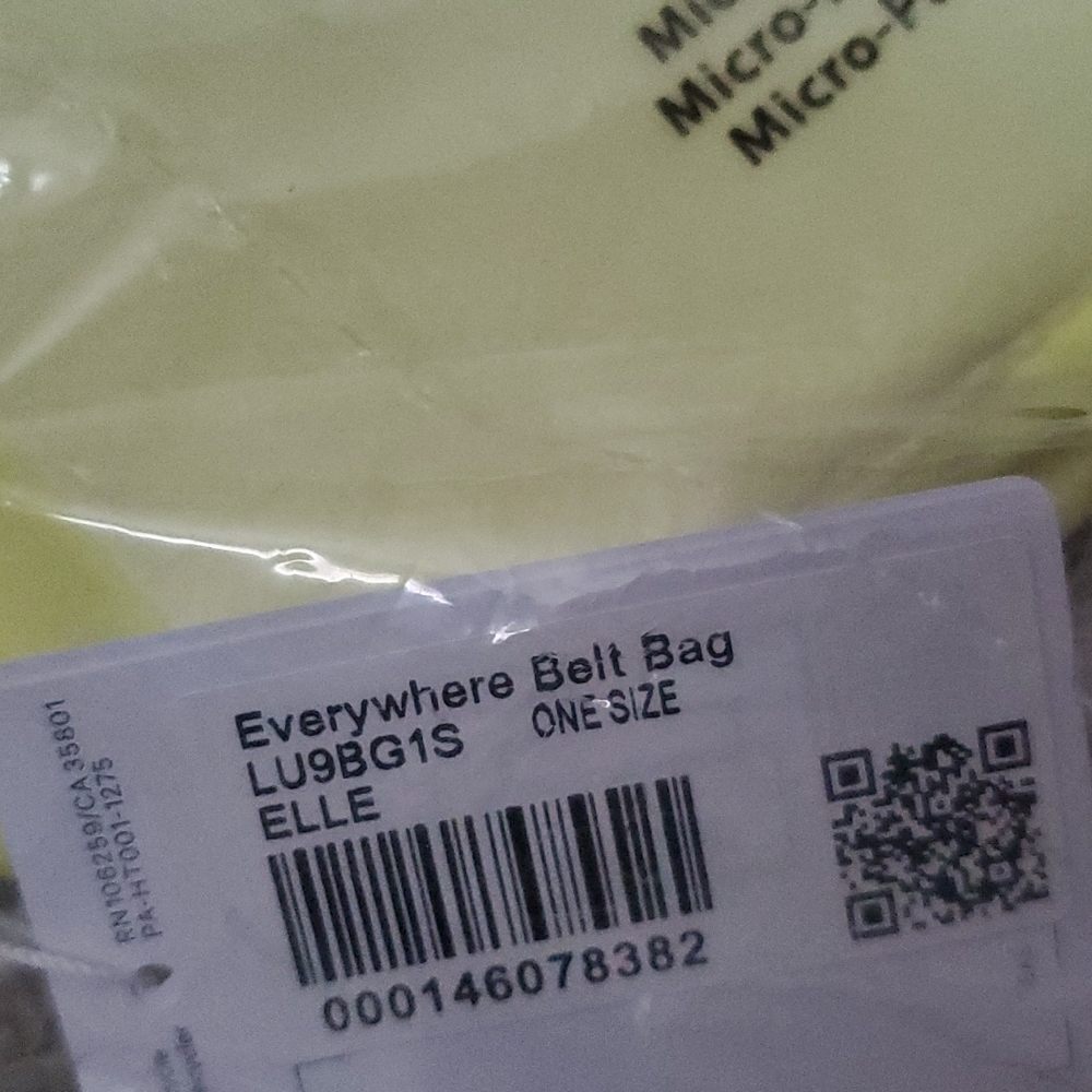 🆕️ LULULEMON EVERYWHERE BELT BAG - ELECTRIC LEMON COLOR - Picture 10 of 12